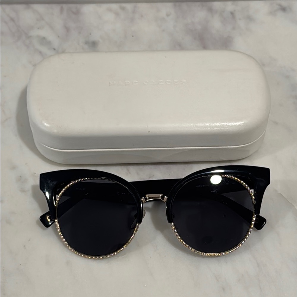 Marc Jacobs Cat Eye Sunglasses 215/S